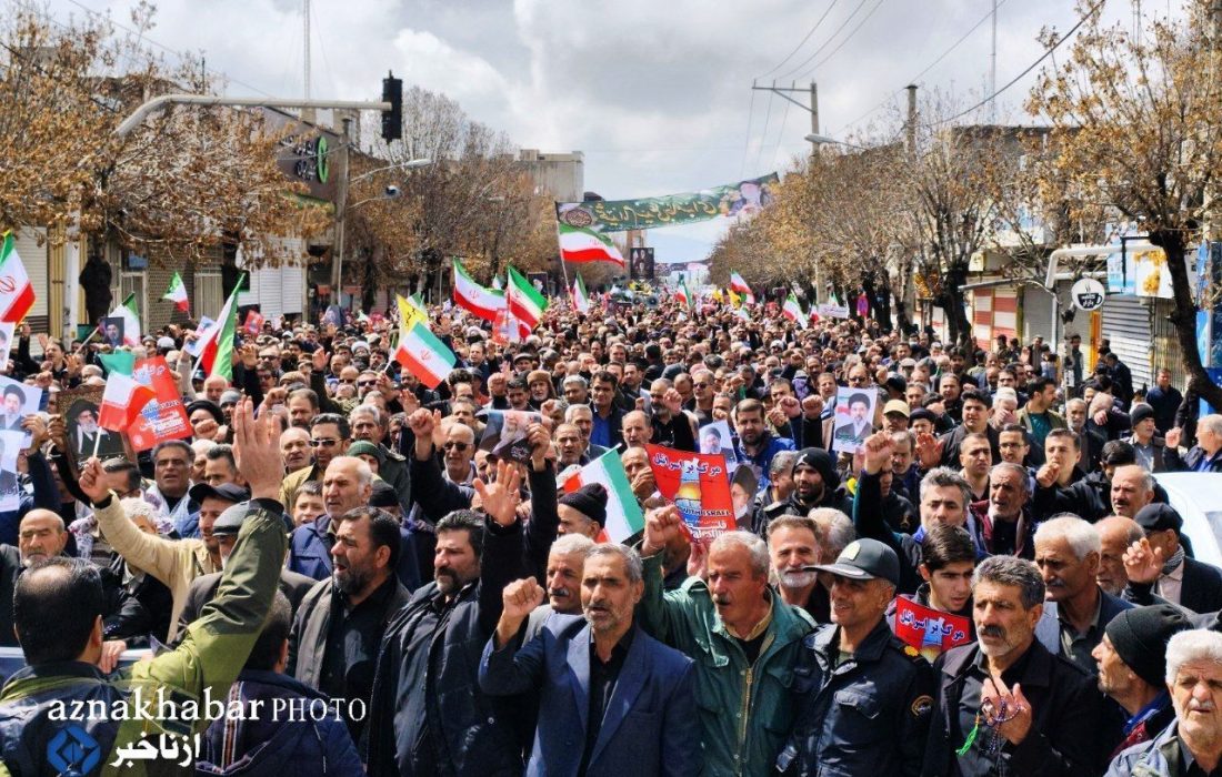 ملت ایران با تهدید و جنایت از میدان خارج نمی‌شود