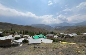 بن‌بست ارتباطی در قلعه‌رستم ازنا/روستایی که برای دسترسی به آنتن قربانی داد
