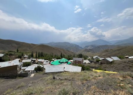 بن‌بست ارتباطی در قلعه‌رستم ازنا/روستایی که برای دسترسی به آنتن قربانی داد