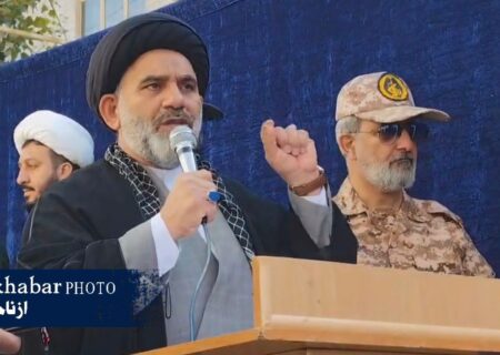 مردم لرستان تا پای جان پای ایران و ولایت ایستاده‌اند
